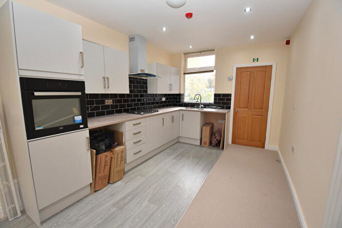 1 Bedroom Flat To Rent In Higher Road, Urmston, M41
