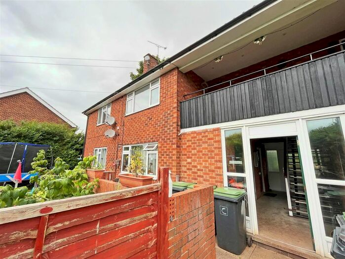 2 Bedroom Maisonette To Rent In Great Hoggett Drive, Beeston, Nottingham, NG9