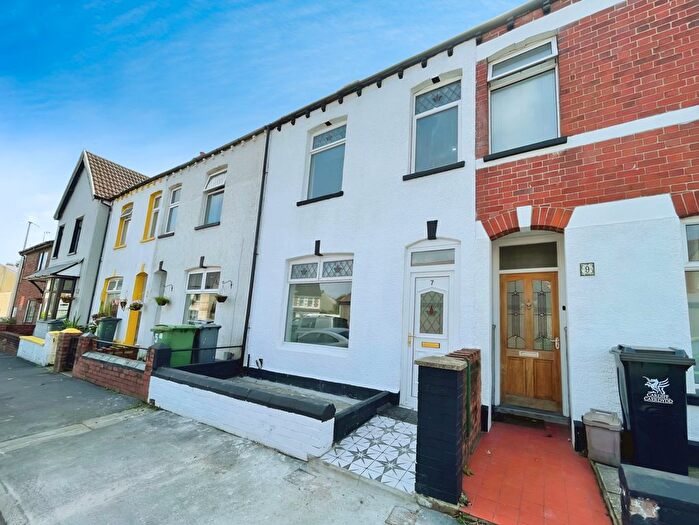 3 Bedroom Property To Rent In Brook Road, Fairwater, Cardiff, CF5