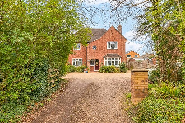5 Bedroom Detached House For Sale In Gun Lane, Knebworth, Hertfordshire, SG3