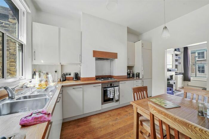 1 Bedroom Flat For Sale In Disraeli Road, London, SW15