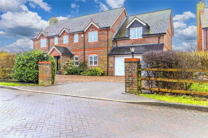 5 Bedroom Detached House For Sale In Beacon View, Northall, Buckinghamshire, LU6