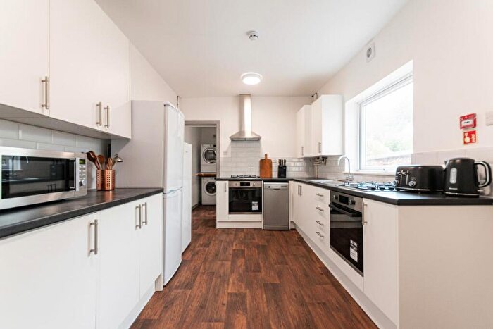 7 Bedroom Terraced House To Rent In Holberry Close (), Sheffield, S10