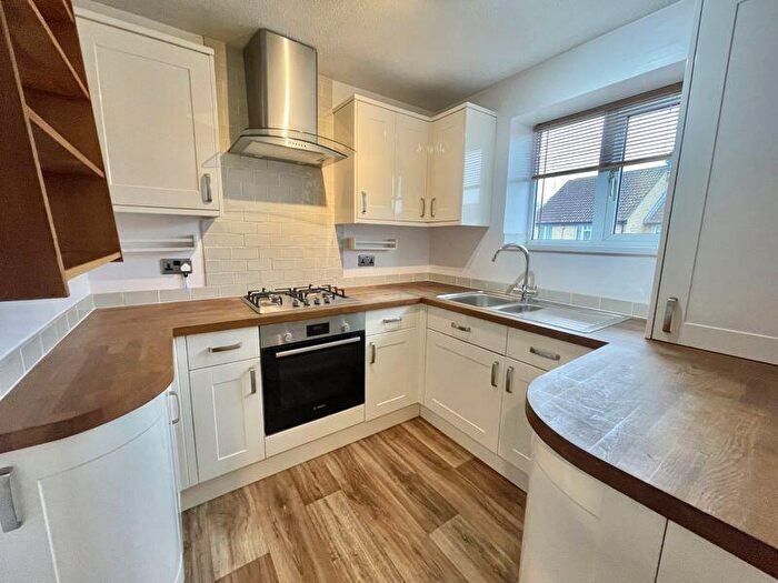 2 Bedroom Flat To Rent In Coningsby Drive, Grimsby, DN34