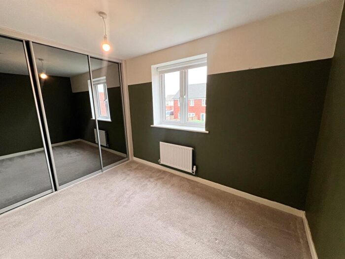 3 Bedroom End Of Terrace House For Sale In Flying Bedstead Way, Hucknall, Nottingham, NG15