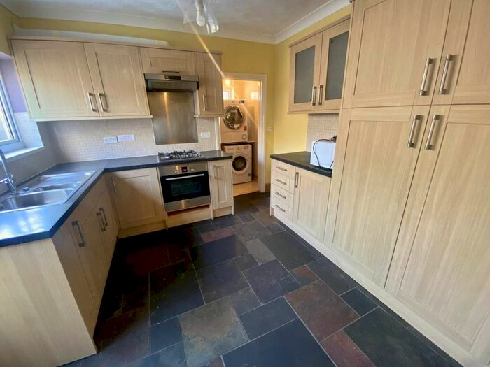 5 Bedroom Property To Rent In Brynymor Road, Brynmill, Swansea, SA1