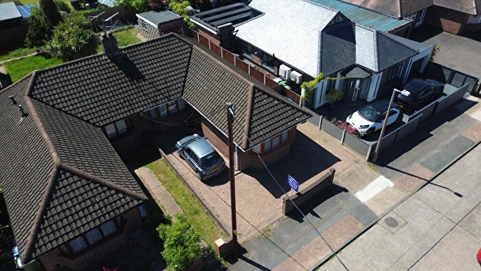 2 Bedroom Semi-Detached Bungalow For Sale In Garth Road, South Ockendon, Essex, RM15