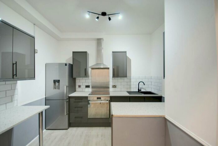 2 Bedroom Flat To Rent In Cranborne Road, Bournemouth, BH2