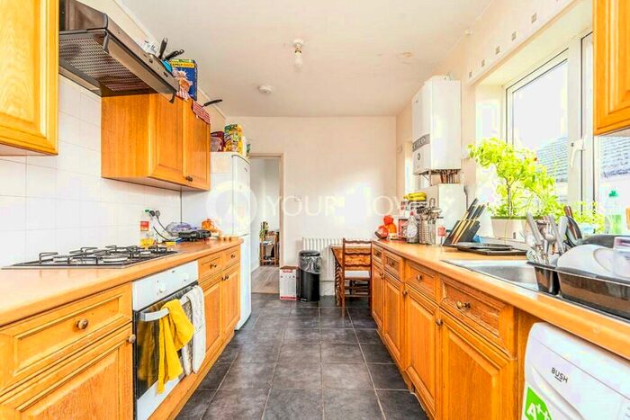 5 Bedroom House To Rent In Kitchener Road, Southampton, Hampshire, SO17