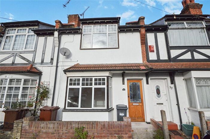 3 Bedroom Terraced House To Rent In Hounslow Gardens, Hounslow, TW3