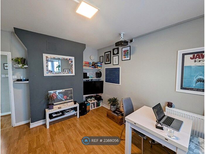 1 Bedroom Flat To Rent In Lordship House, London, N16