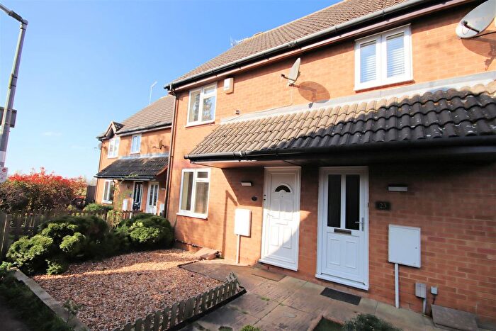 2 Bedroom Terraced House To Rent In Willow Way, Toddington, Dunstable, LU5