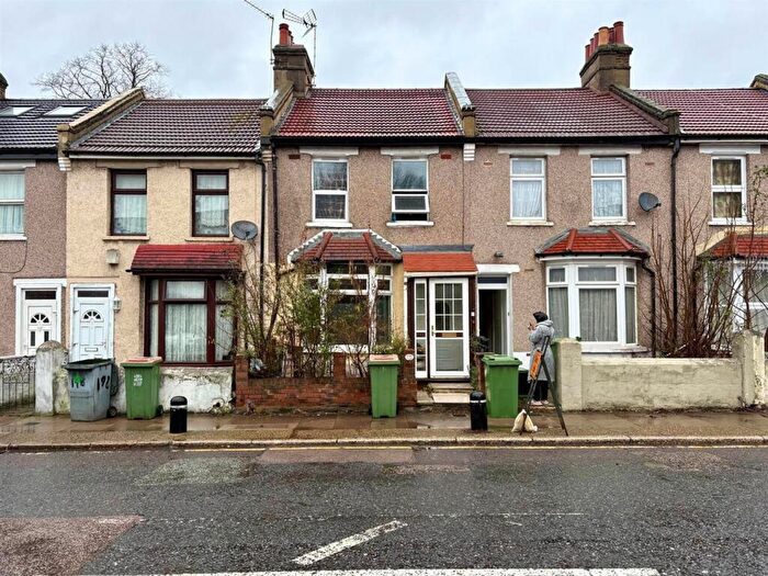 5 Bedroom House For Sale In Plaistow, London, E14