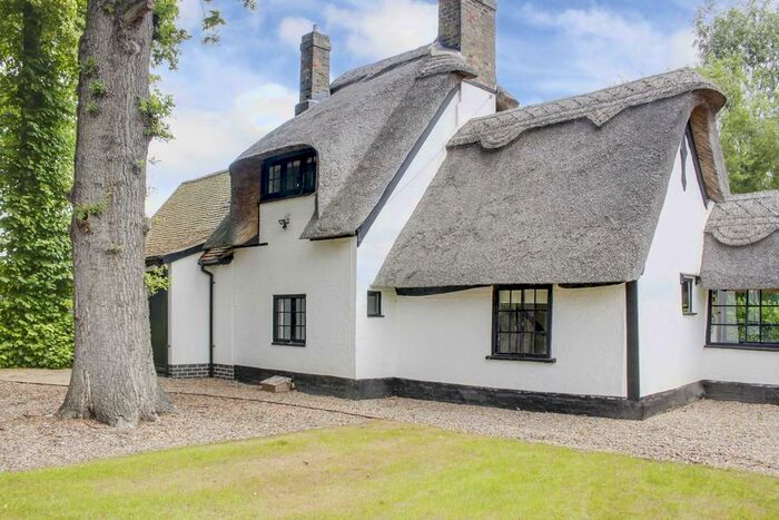 2 Bedroom Cottage To Rent In St Ives Road, Houghton, PE28