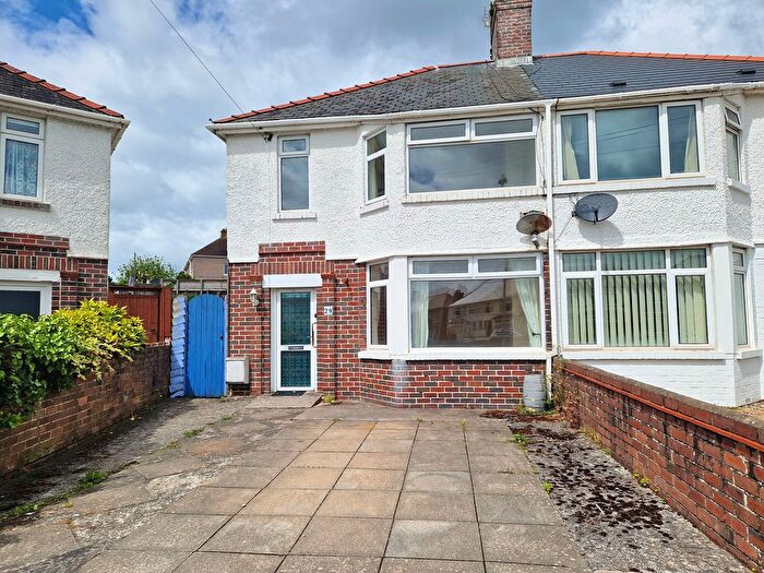 3 Bedroom Semi-Detached House For Sale In Poplar Crescent, Porthcawl, CF36