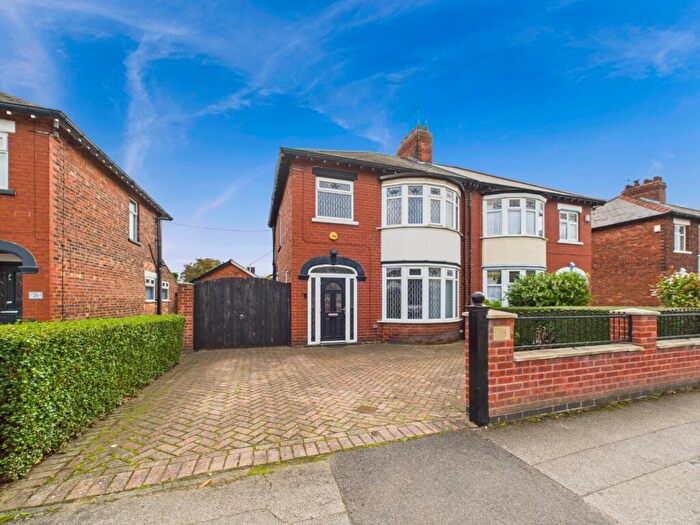 3 Bedroom Semi-Detached House For Sale In Cavendish Road, Hull, HU8