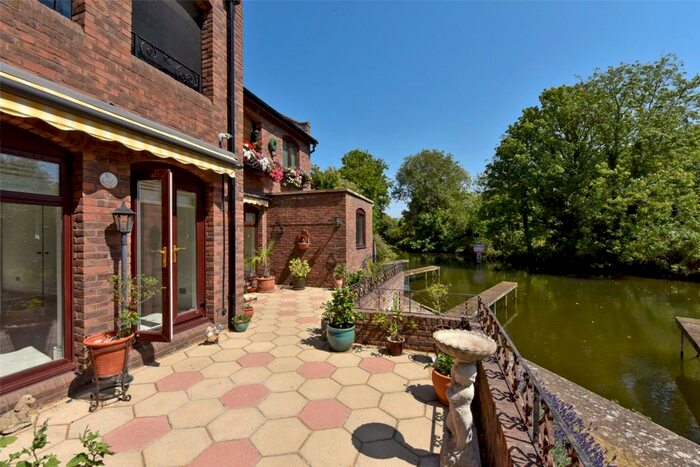 2 Bedroom Apartment To Rent In Tangier Lane, Eton, Windsor, Berkshire, SL4