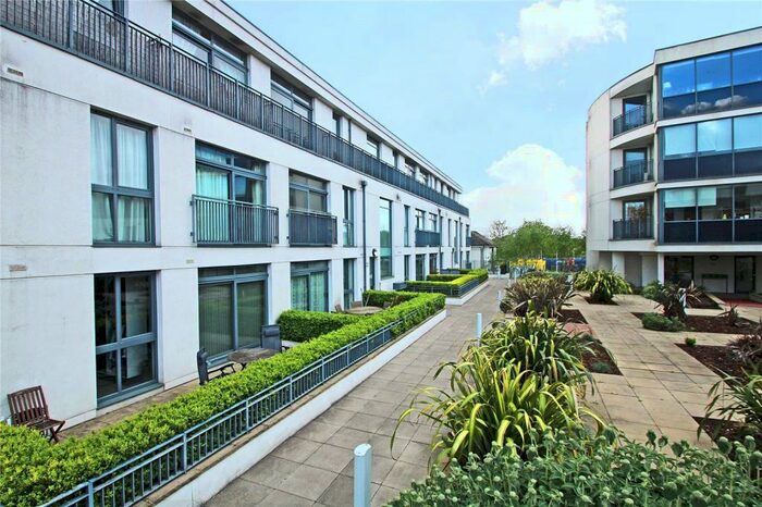 1 Bedroom Apartment To Rent In Chertsey, Surrey, KT16