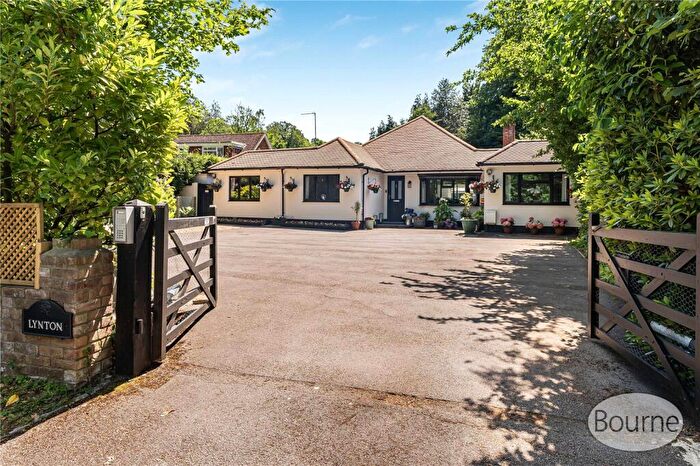 4 Bedroom Bungalow For Sale In Horseshoe Lane, Ash Vale, Surrey, GU12