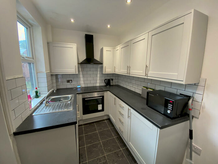 4 Bedroom Terraced House To Rent In Duchess Road - Virtual Viewing Available, S2