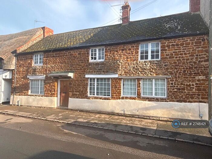 3 Bedroom Semi-Detached House To Rent In Lodge Road, Northampton, NN7