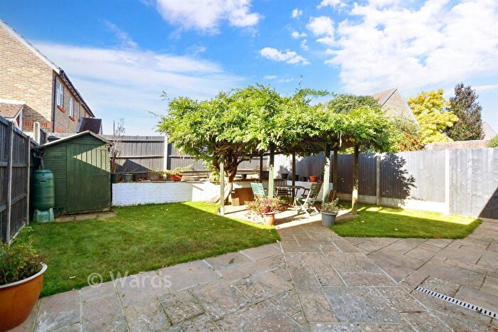 2 Bedroom Semi-Detached Bungalow For Sale In Kingsgate Close, Maidstone, Kent, ME16