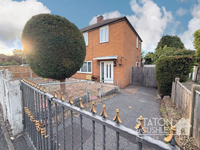 3 Bedroom Semi-Detached House For Sale In Lings View, Warsop, NG20