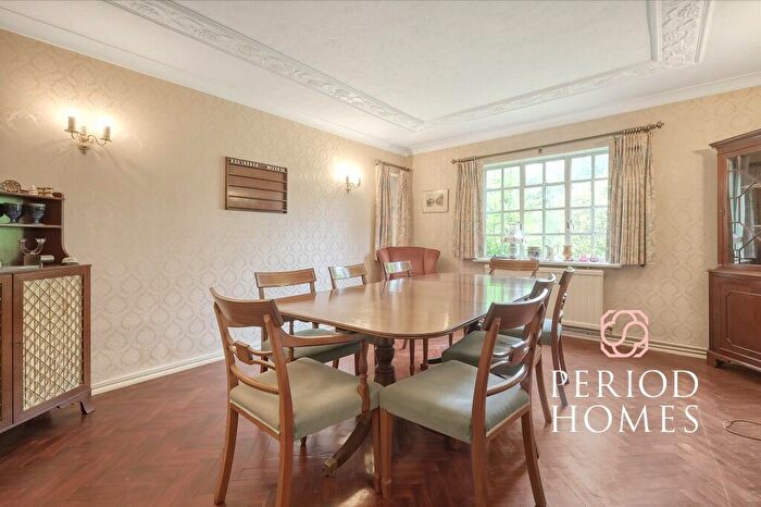 4 Bedroom Detached House For Sale In Post Office Road, Ingatestone, CM4