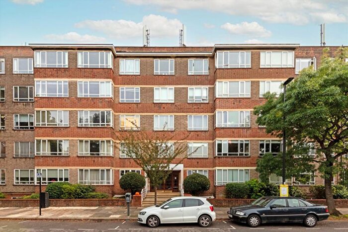 2 Bedroom Flat To Rent In The Avenue, London, W4