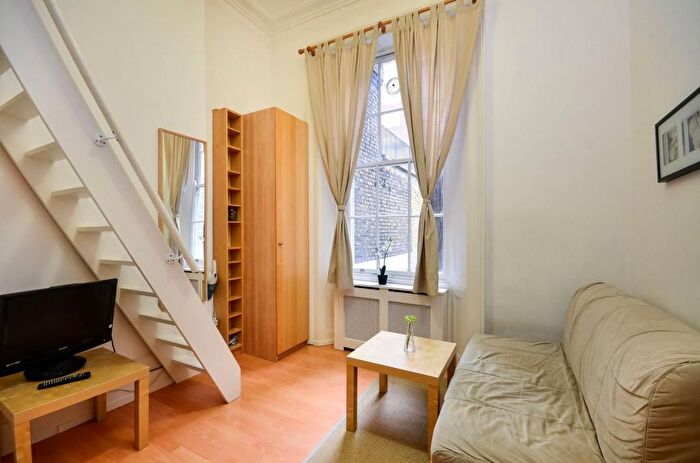 Studio To Rent In Claverton Street, Pimlico, London, SW1V