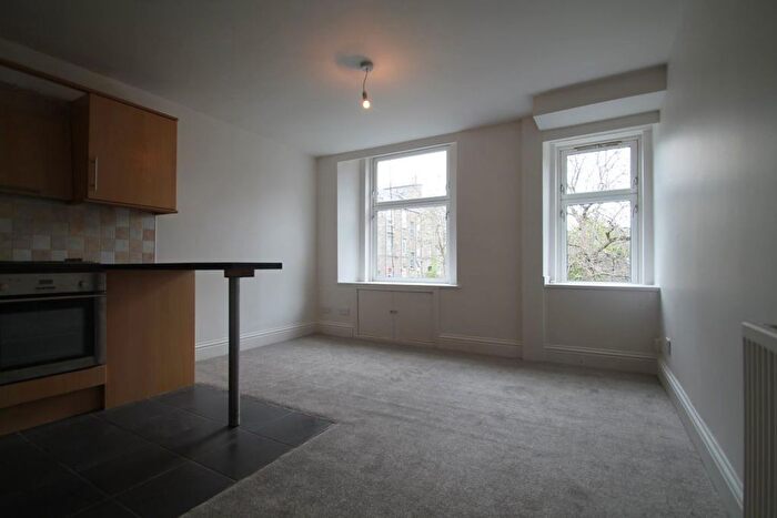 2 Bedroom Flat To Rent In Park Avenue, Dundee, DD4