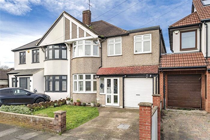 4 Bedroom Semi Detached House For Sale In Cheyne Avenue, Twickenham, TW2