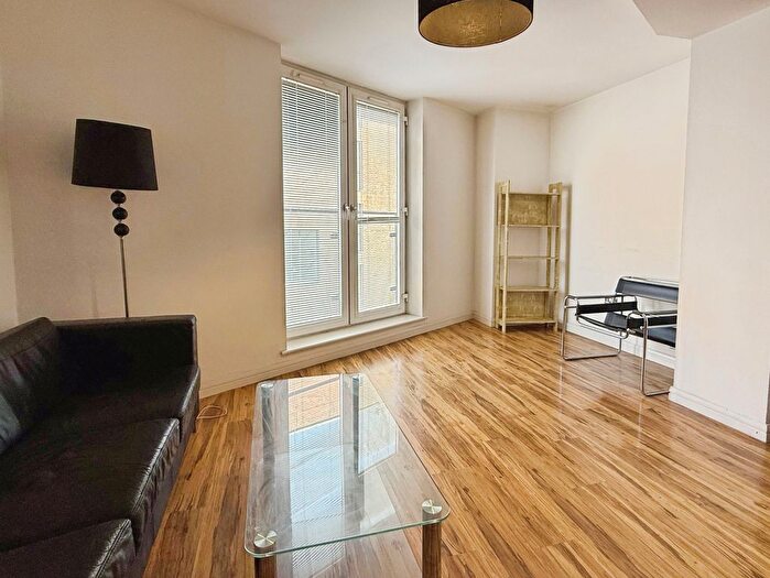 2 Bedroom Flat To Rent In Bromsgrove Street, City Centre, Birmingham, B5