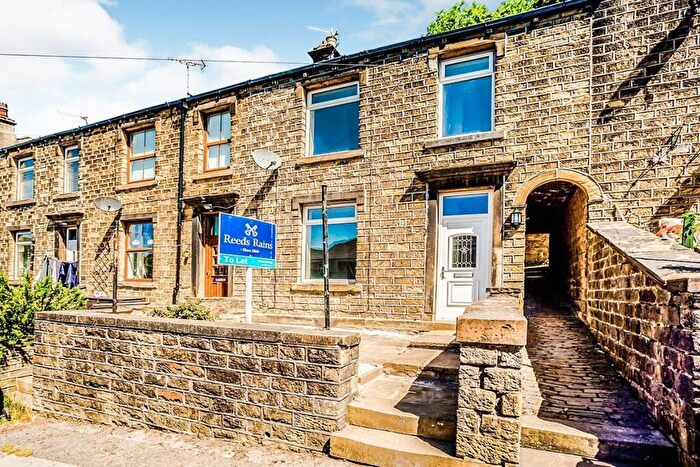 3 Bedroom Terraced House To Rent In New North Road, Slaithwaite, Huddersfield, West Yorkshire, HD7