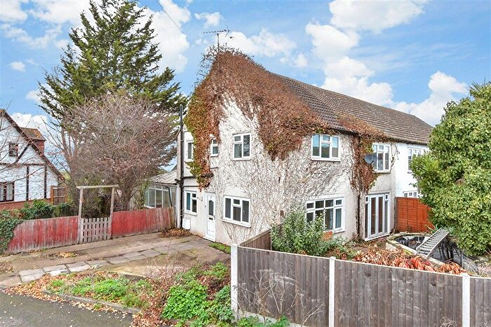 5 Bedroom End Terrace House For Sale In West Lane, Isle Of Grain, Rochester, Kent, ME3