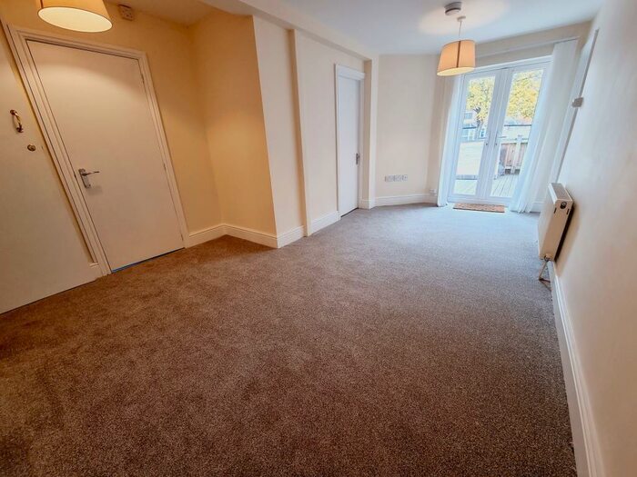 2 Bedroom Flat To Rent In St Marys Road, Leamington Spa, CV31
