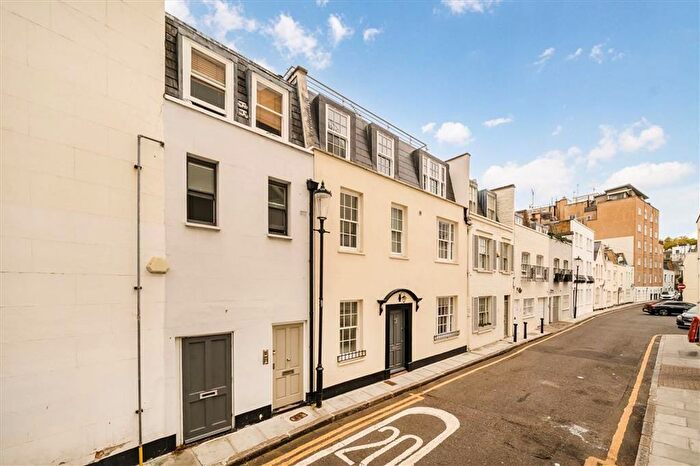2 Bedroom Flat For Sale In Old Brompton Road, London, SW7
