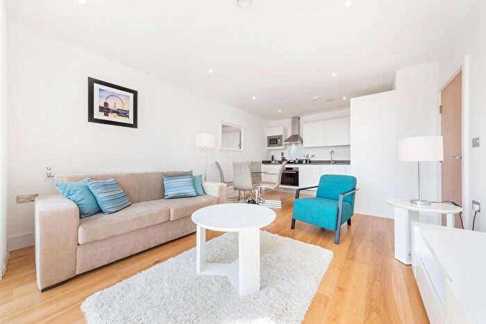 1 Bedroom Flat To Rent In East Court, Eltham, London, SE9