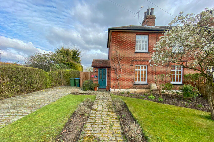 3 Bedroom Semi-Detached House To Rent In Downside Common Road, Downside, KT11