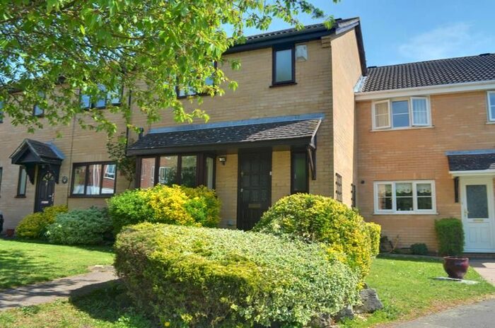 3 Bedroom Terraced House To Rent In Thorpland Avenue, Ickenham, UB10