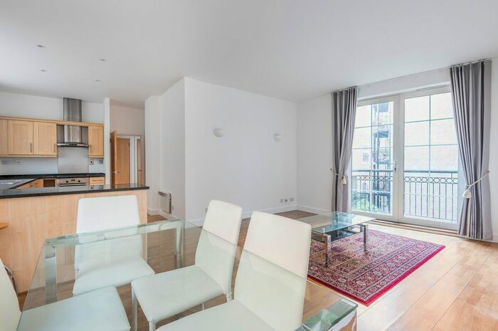 2 Bedroom Flat To Rent In Oxford Drive, London, SE1