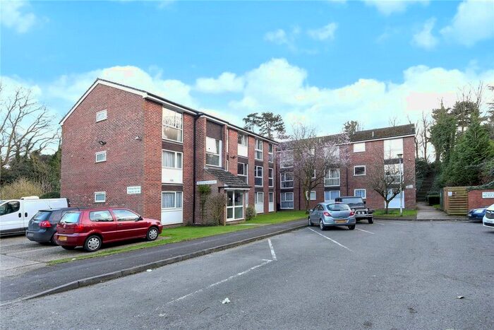 1 Bedroom Flat To Rent In Trafalgar Court, Southcote Road, Reading, Berkshire, RG30