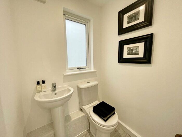2 Bedroom Semi-Detached Villa For Sale In Knox Street, Airdrie, ML6