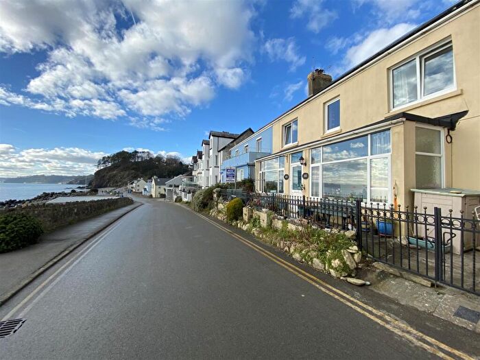 6 Bedroom Semi-Detached House For Sale In Beach Haven, Amroth, Narberth, SA67