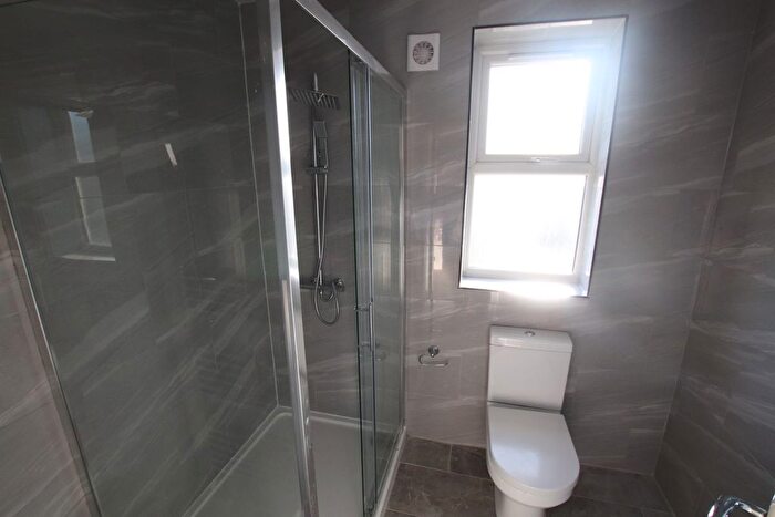 3 Bedroom Terraced House For Sale In Moorside Road, Bromley, BR1