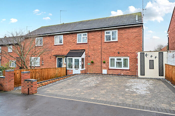3 Bedroom Semi Detached House For Sale In Devereux Place, Aylesbury, HP19