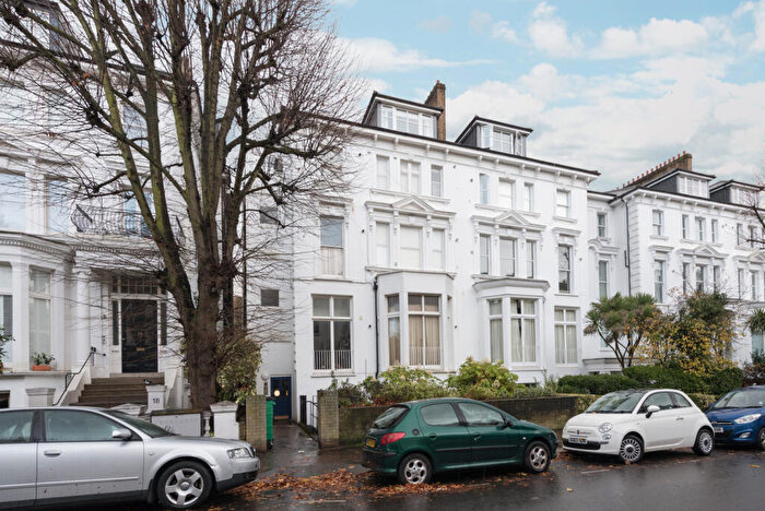 Apartment To Rent In Belsize Grove, London, NW3