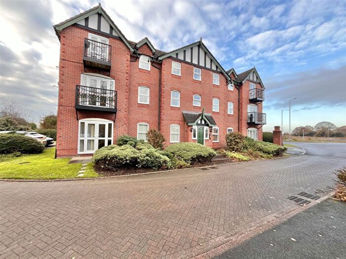 2 Bedroom Flat For Sale In Brompton Way, Handforth, SK9