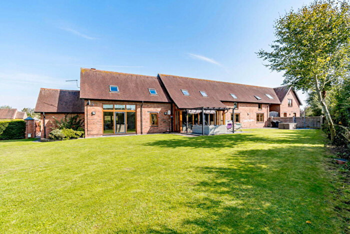 4 Bedroom Barn Conversion For Sale In Stoke Pound Lane Stoke Pound Bromsgrove, Worcestershire, B60
