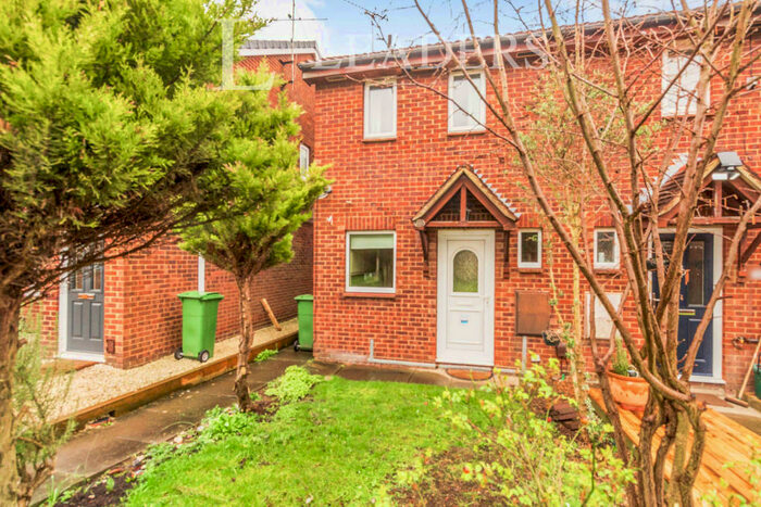 2 Bedroom End Of Terrace House To Rent In Aspen Close, Aylesbury, HP20